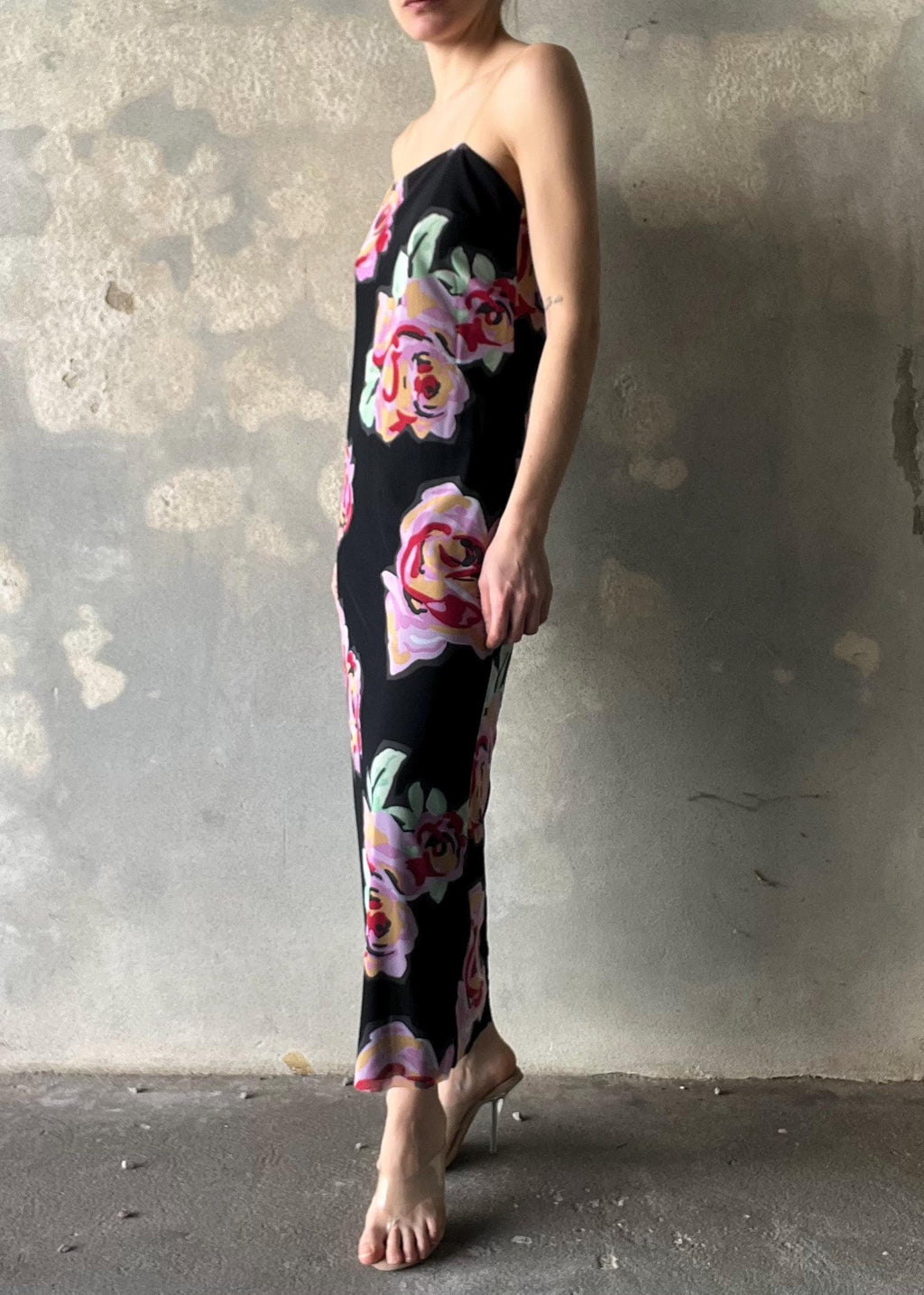 Abito Vintage Floreale Nero con Rose Maxi