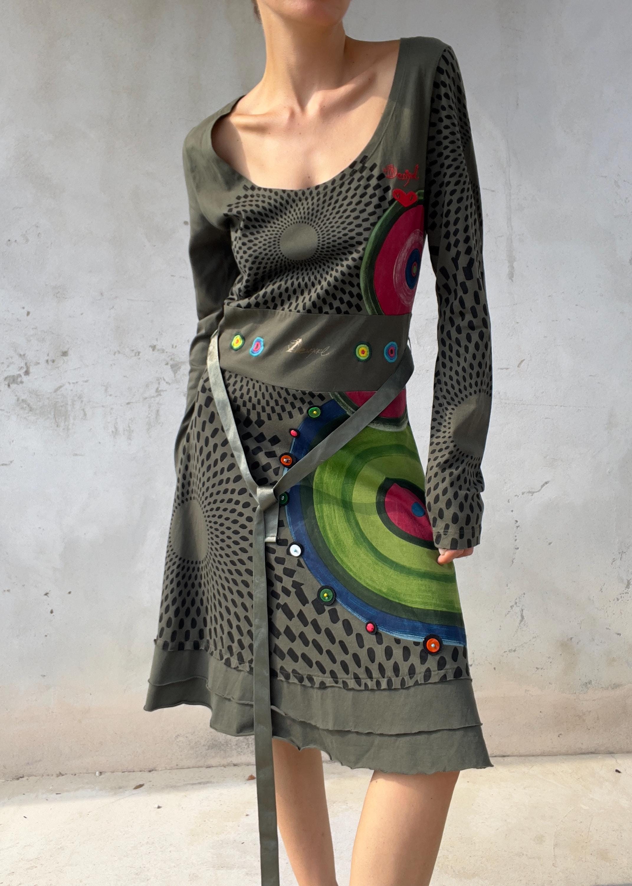 Abito Vintage Desigual Cotone Verde con Stampa Artistica e Cintura