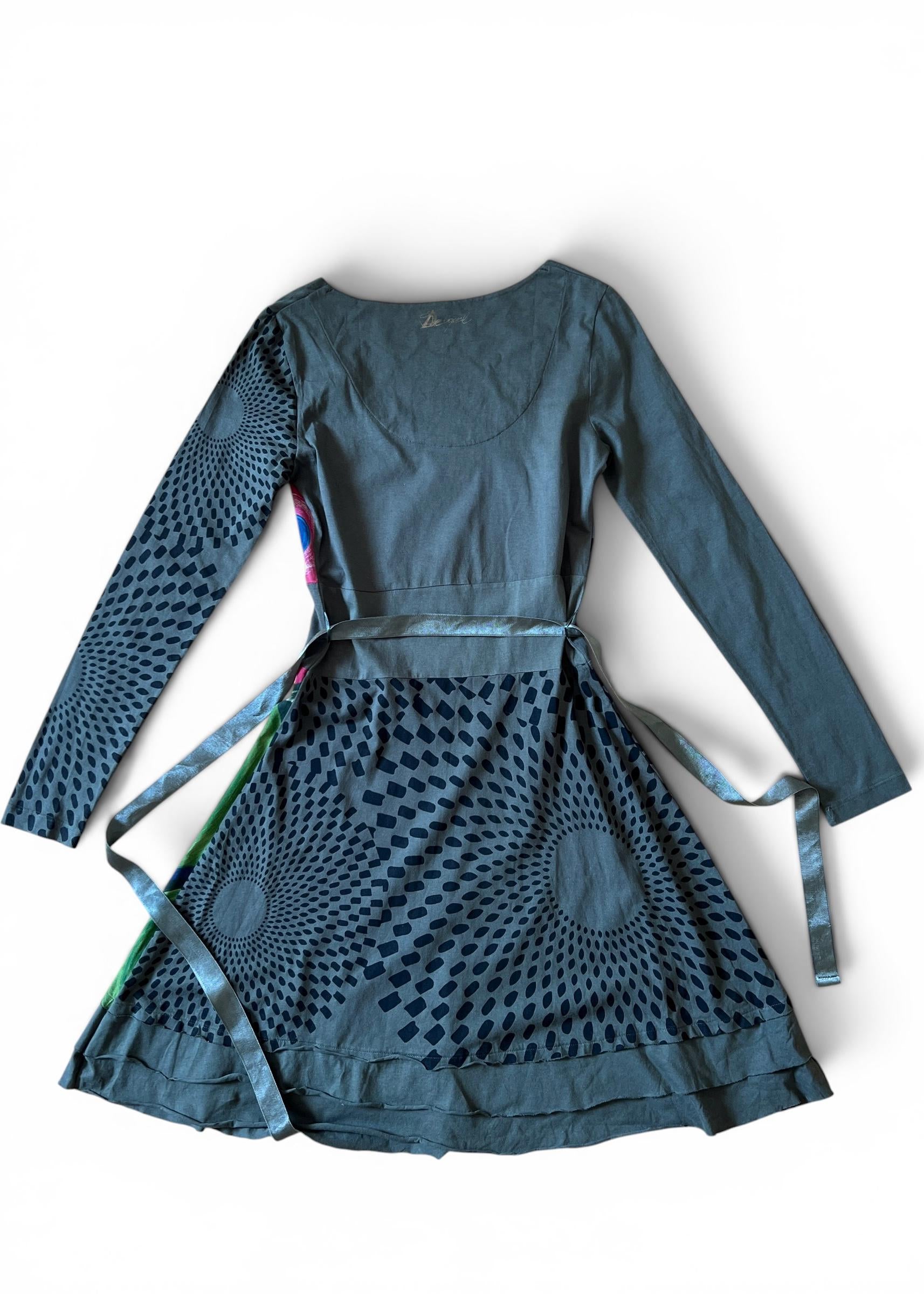Abito Vintage Desigual Cotone Verde con Stampa Artistica e Cintura