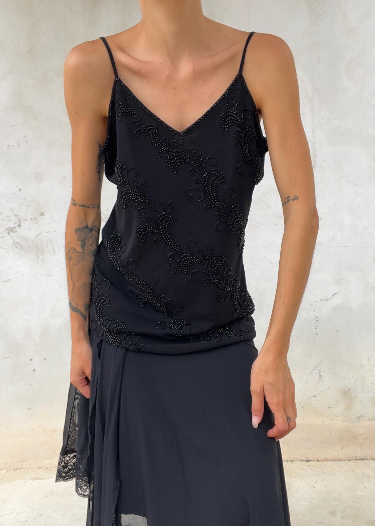 Top Vintage Nero con Perline