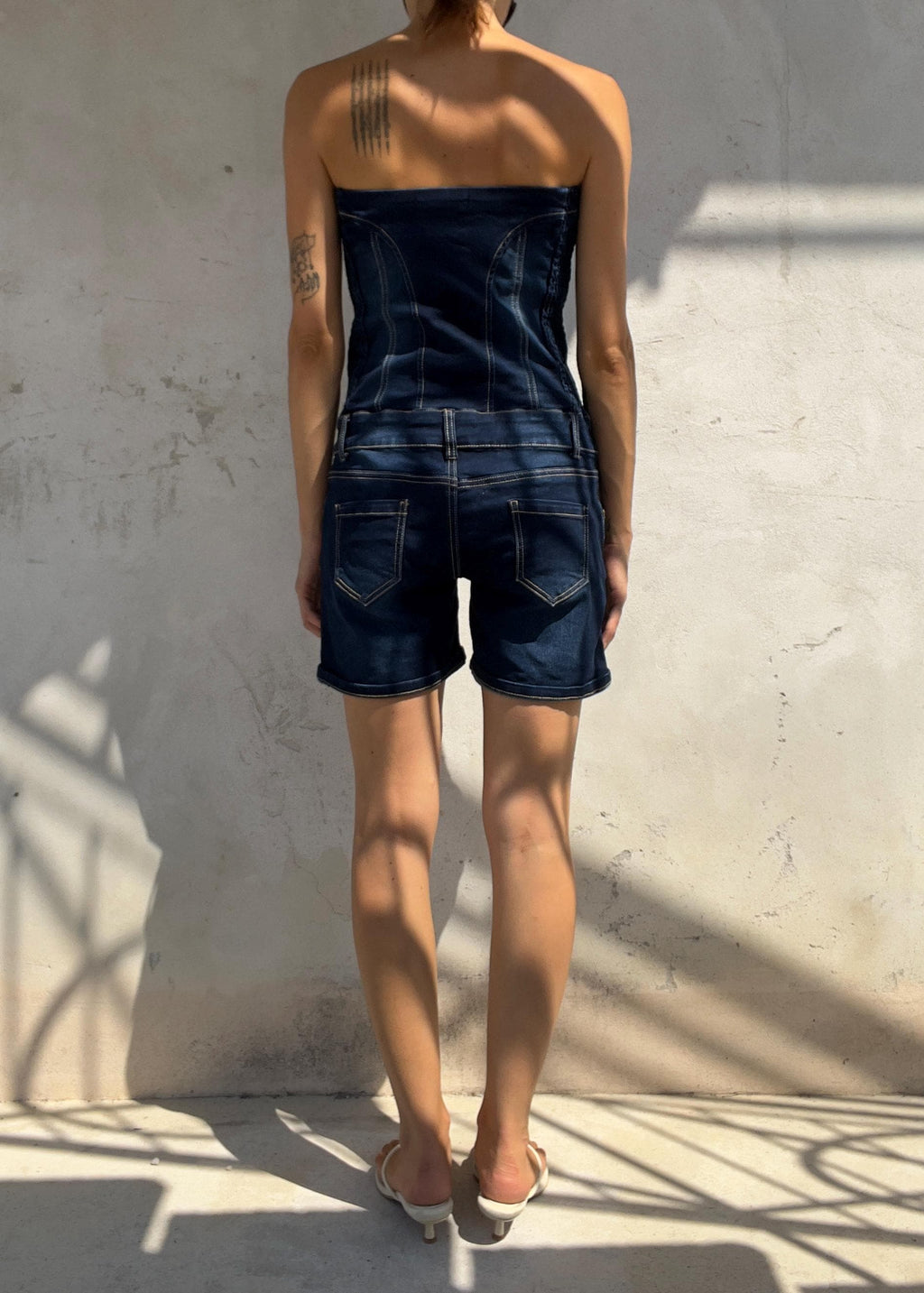 Tutina vintage in denim dal perfetto stile Y2K