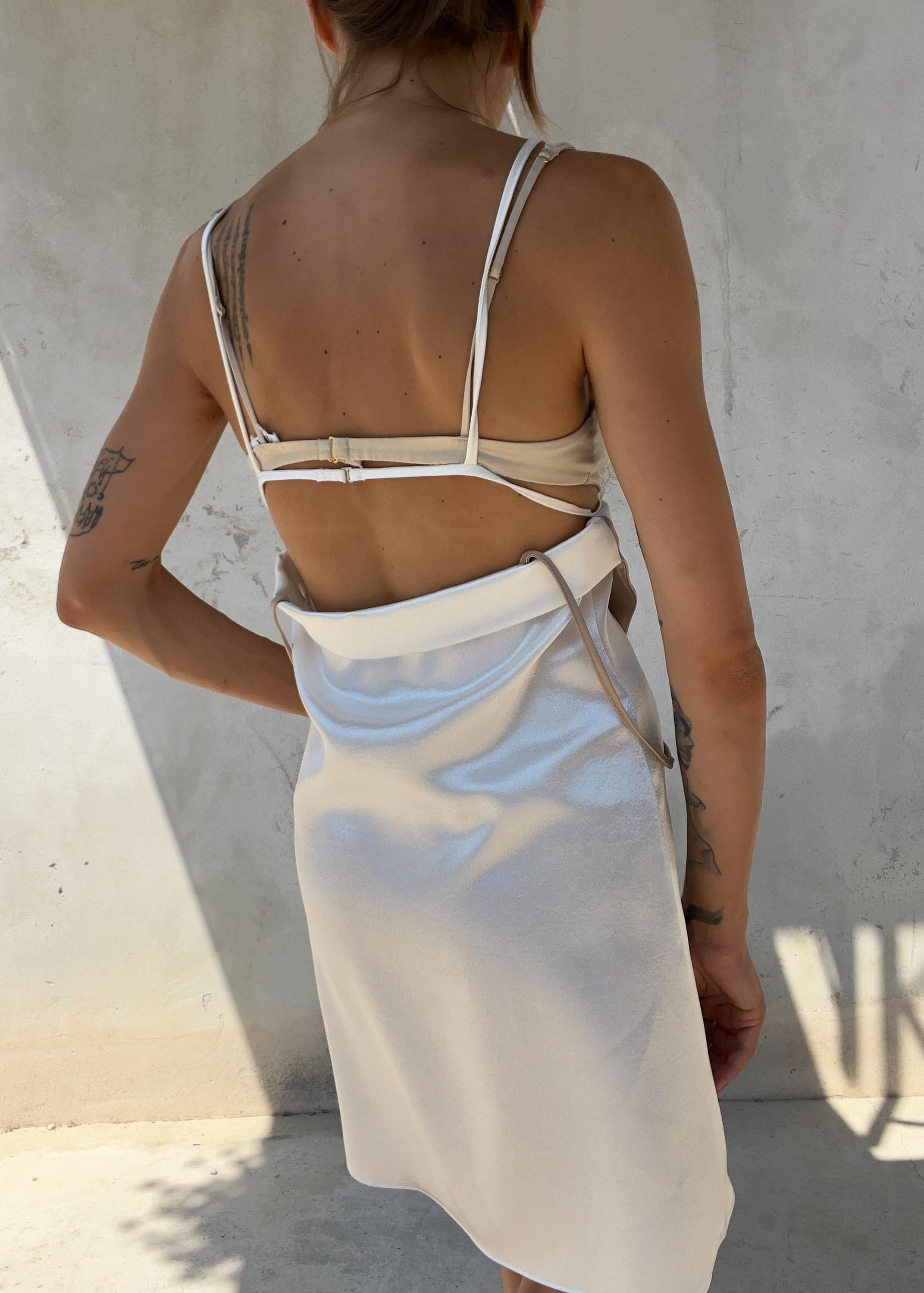 Abito Satin Avorio con Reggiseno in Pizzo