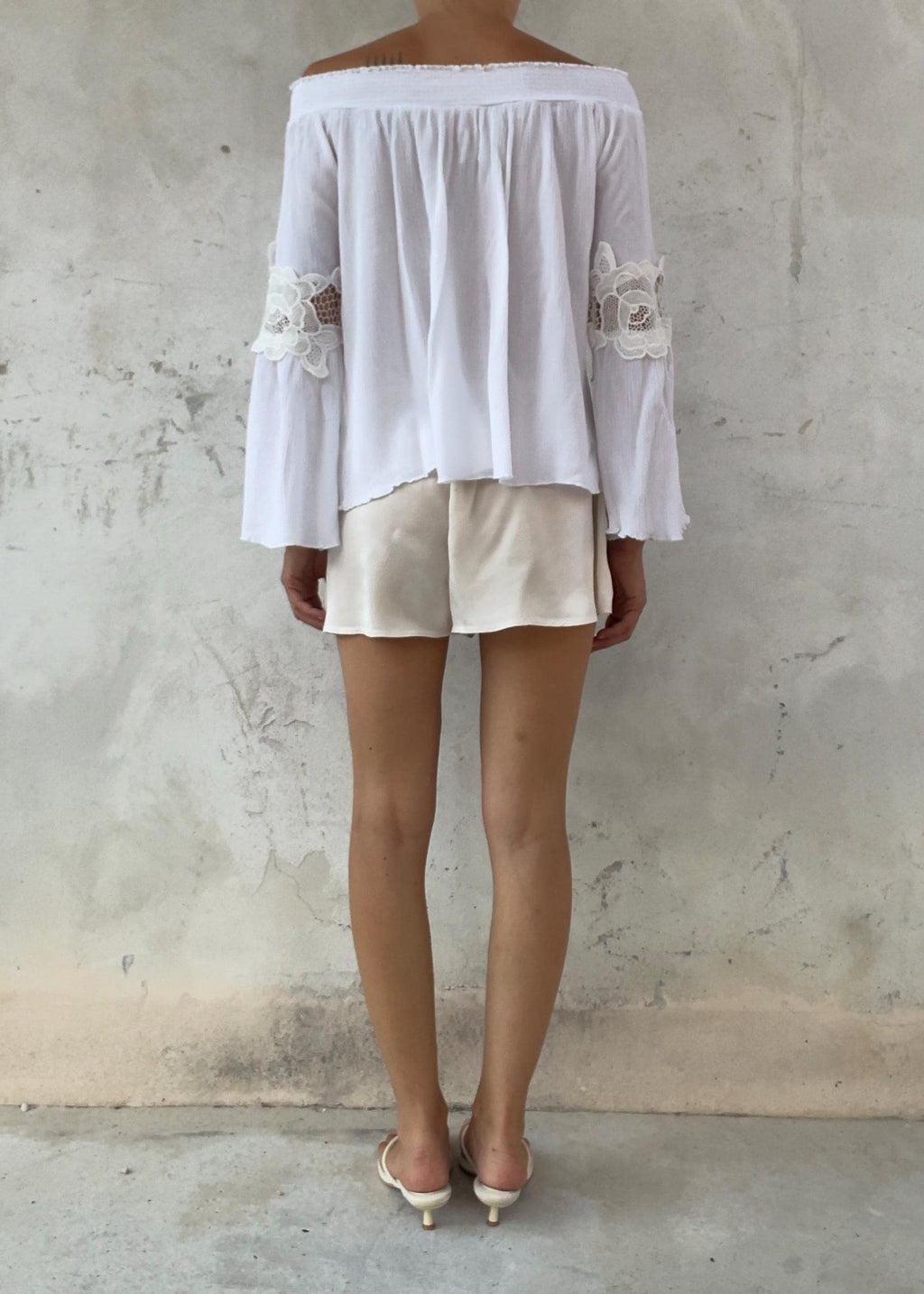 Blusa Boho Bianca con Pizzo Floreale