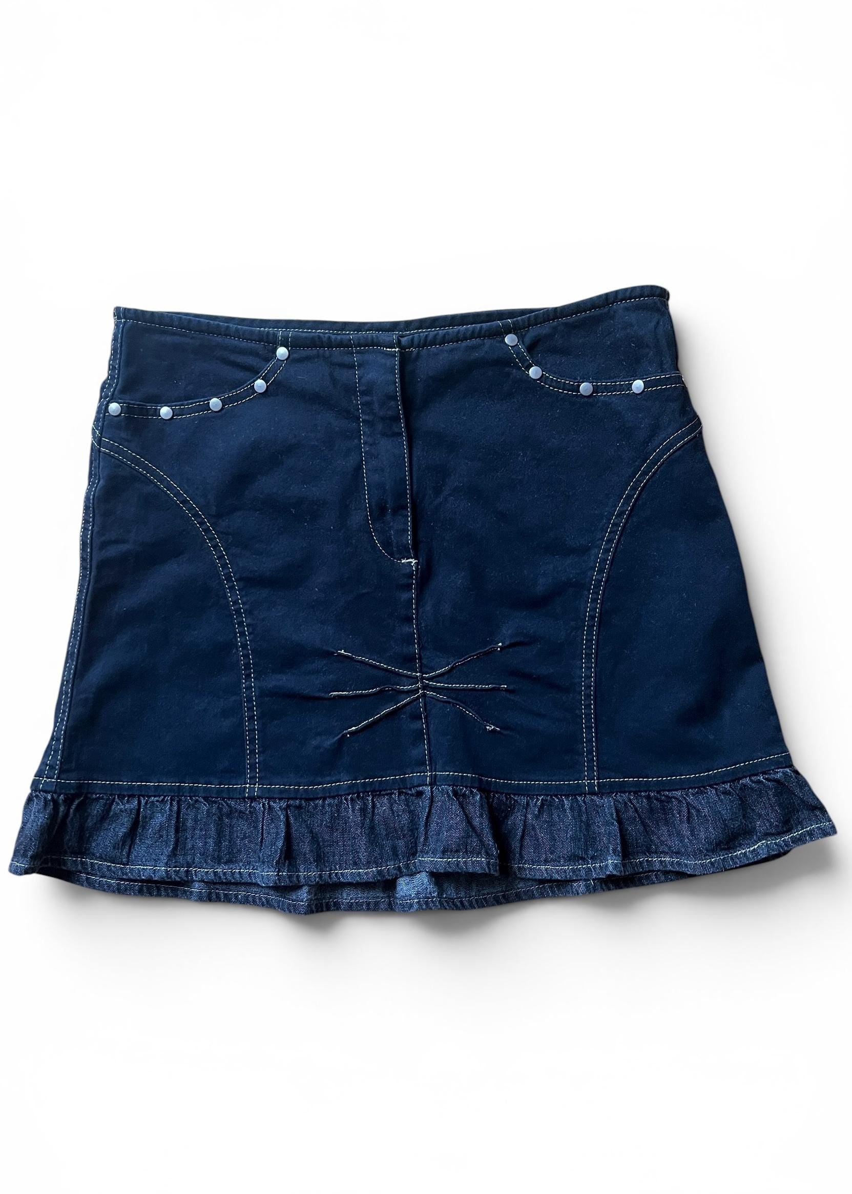 Minigonna Vintage Benetton Y2K Nera con Borchie, Volant Denim e Ricamo