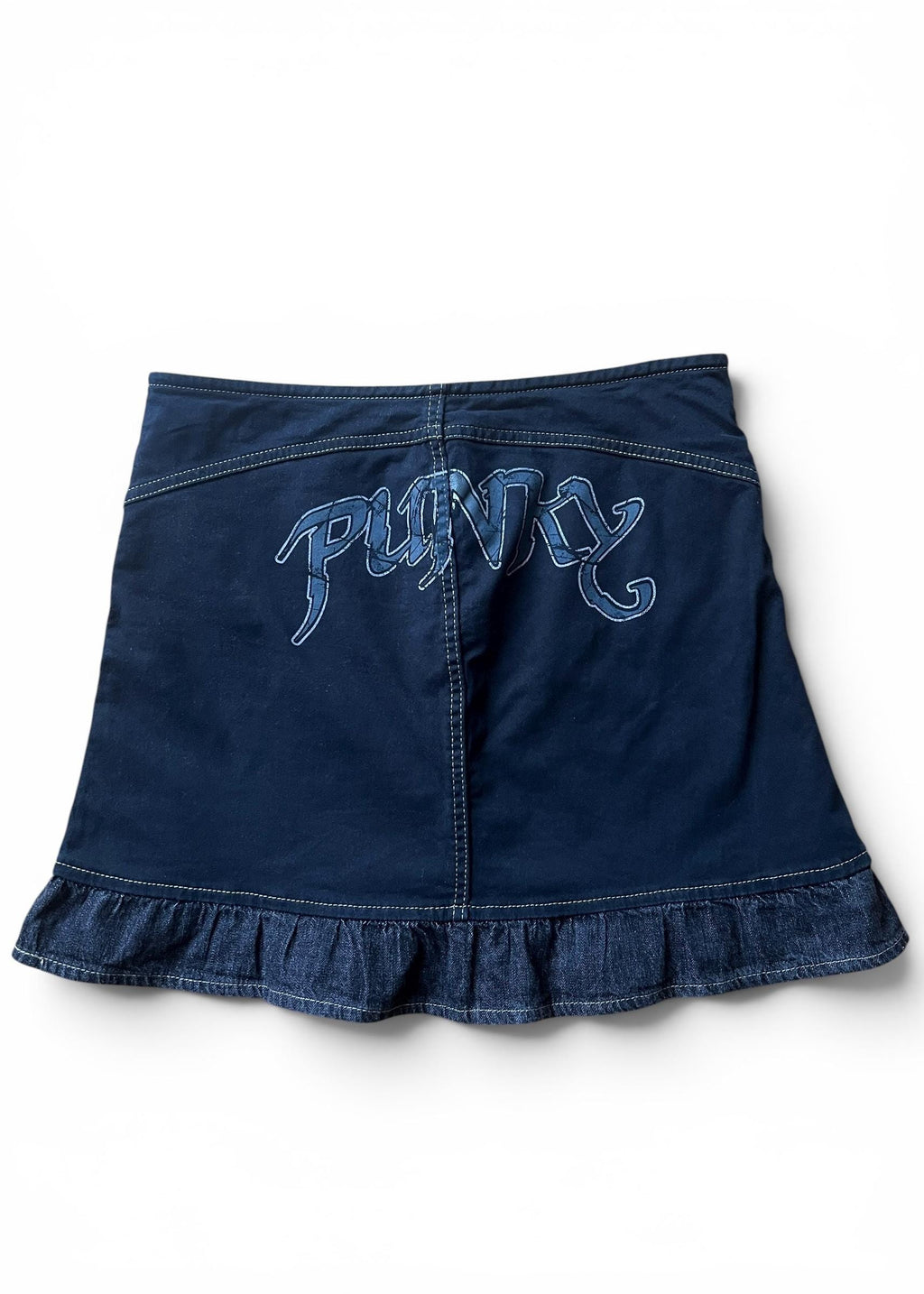 Minigonna Vintage Benetton Y2K Nera con Borchie, Volant Denim e Ricamo