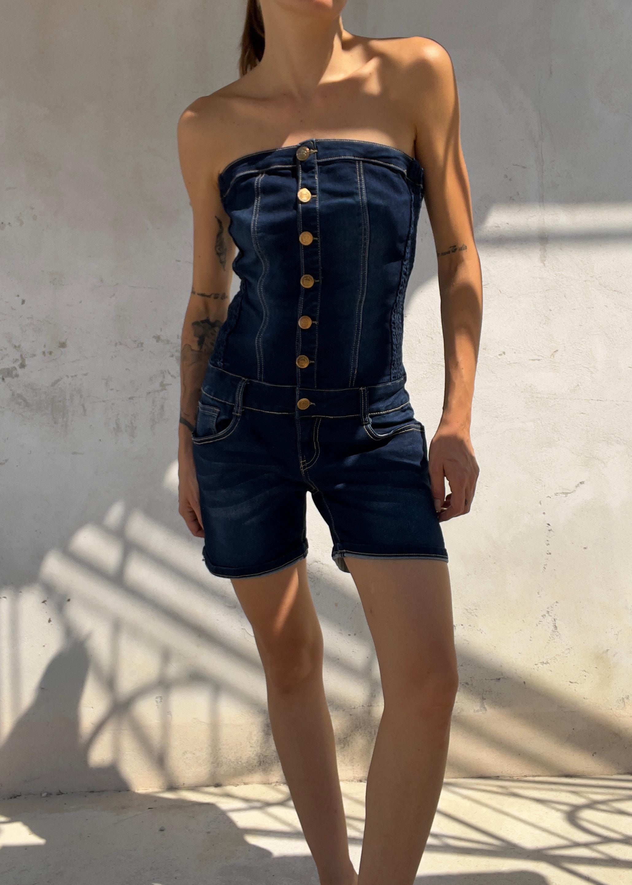 Tutina vintage in denim dal perfetto stile Y2K