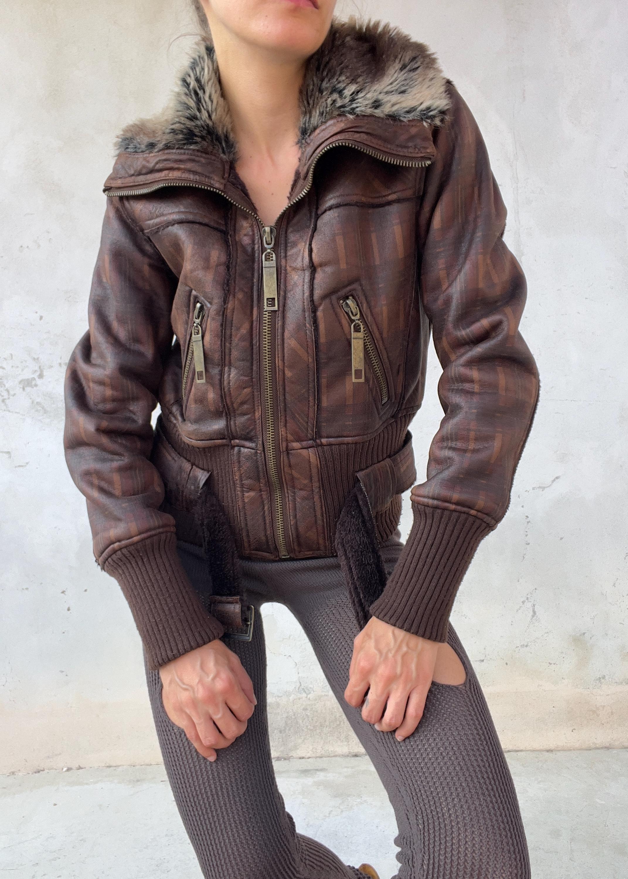 Giacca Aviator Y2K in Ecopelle con Ecopelliccia
