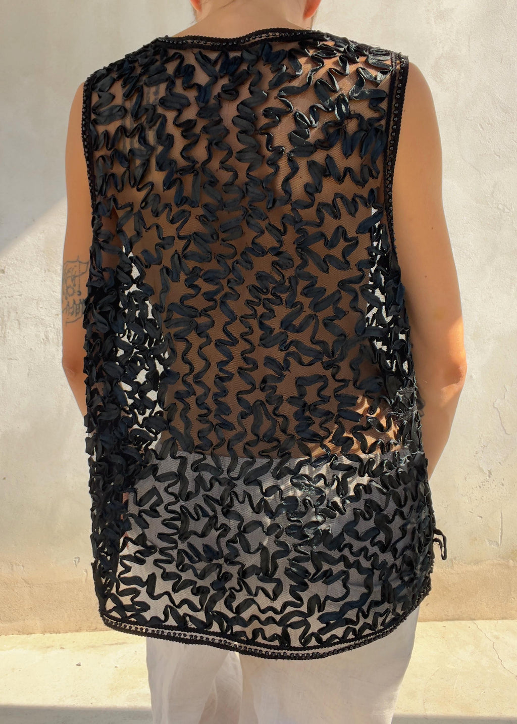 Gilet Vintage Nero in Tulle Trasparente Ricamato