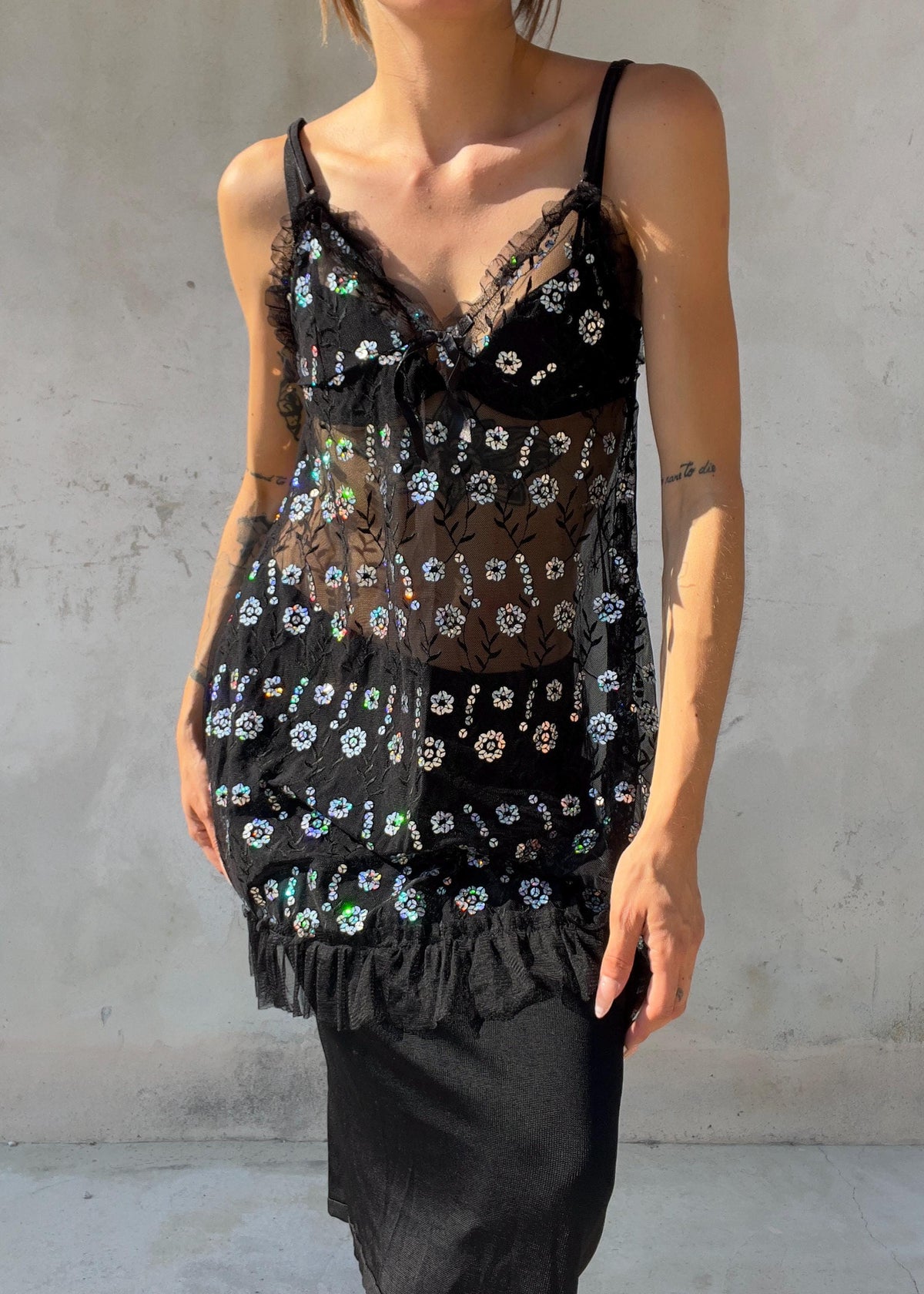Babydoll Vintage Y2K in Tulle Nero con Paillettes
