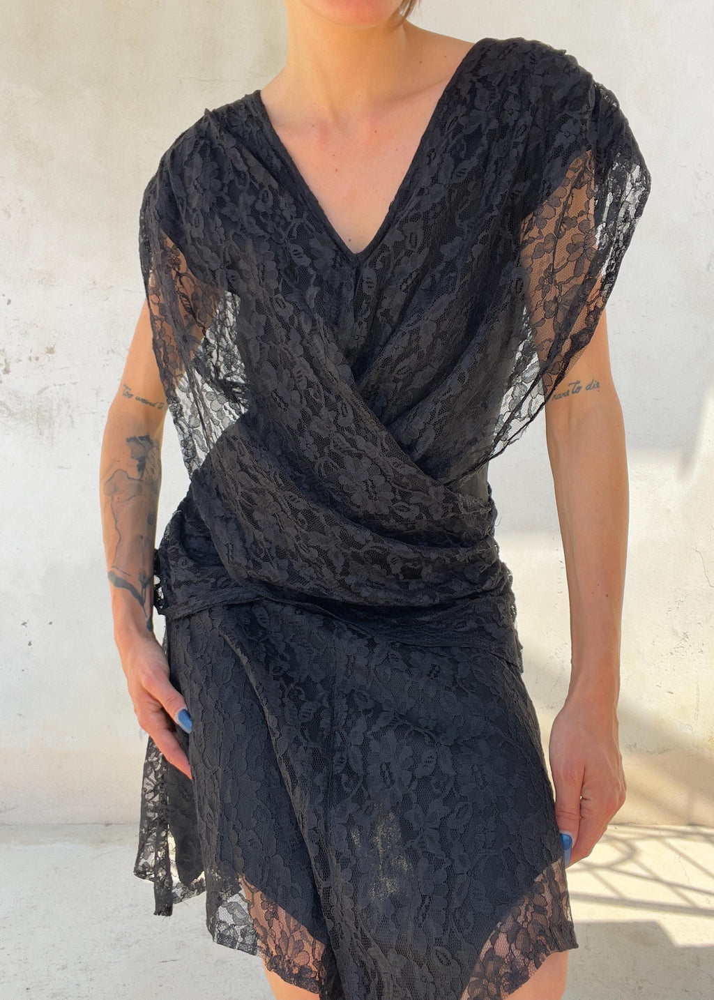 Abito Vintage in Pizzo Nero Drappeggiato