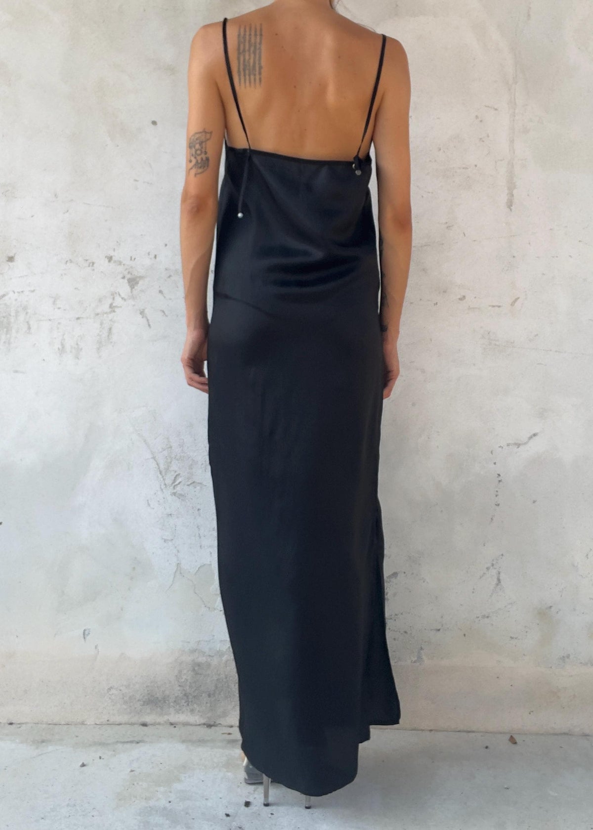 Sottoveste Minimal in Viscosa Nera