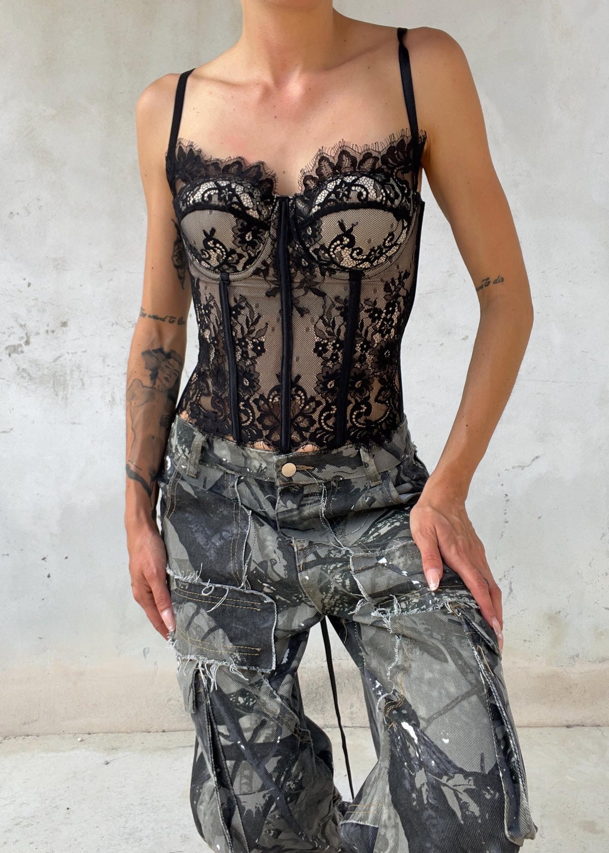 Top Corsetto Vintage Y2K in Pizzo Nero