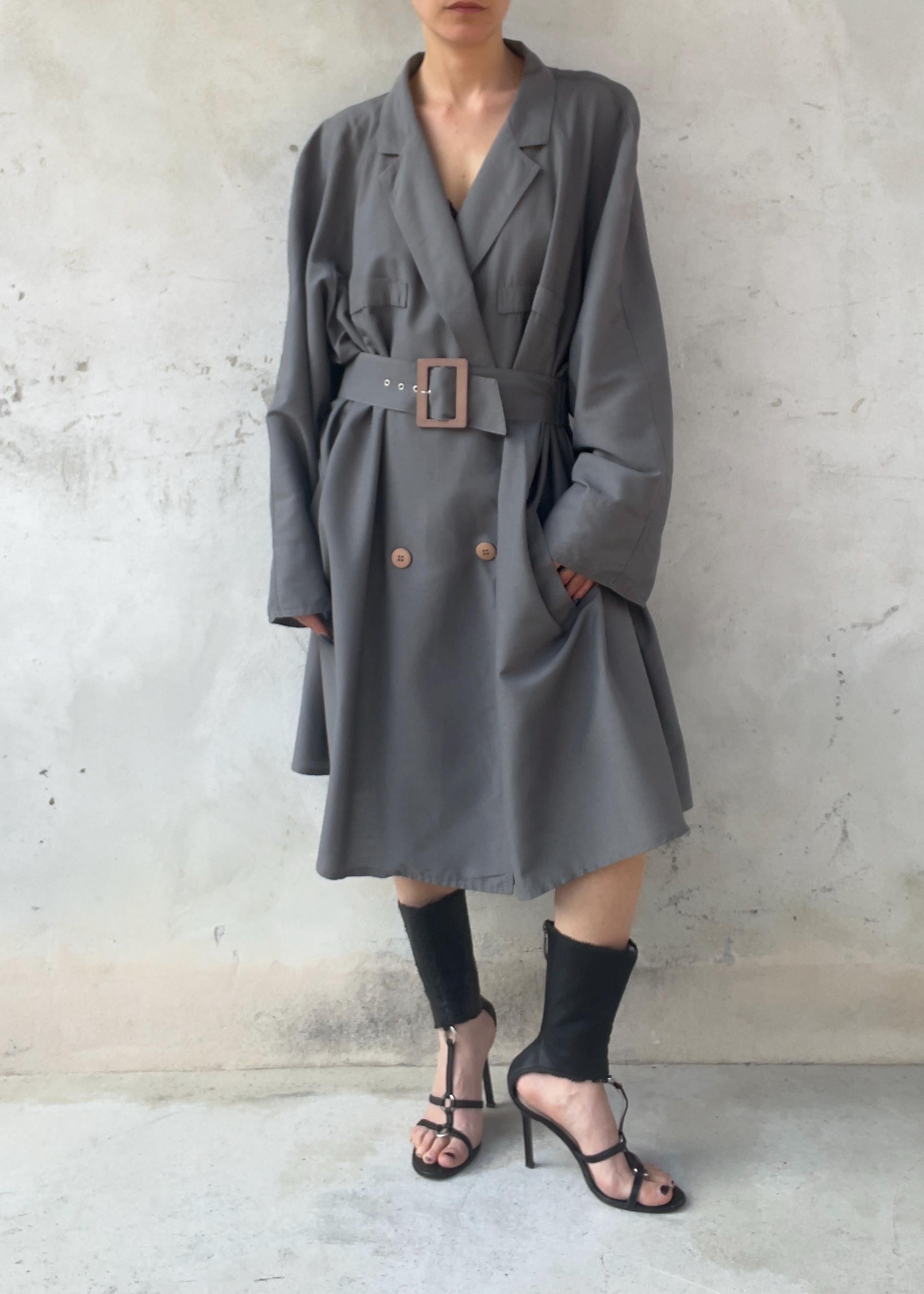 Trench Vintage Grigio Oversize con Cintura