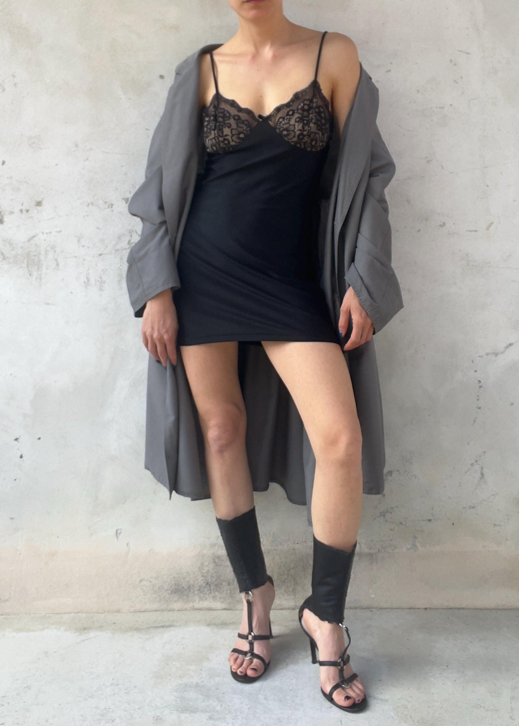 Mini Abito Sottoveste Vintage Y2K Nero con Pizzo Trasparente