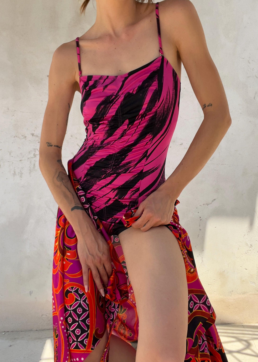 Costume Intero Vintage Y2K Fucsia e Nero