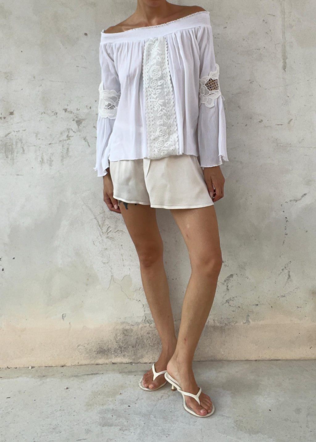 Blusa Boho Bianca con Pizzo Floreale