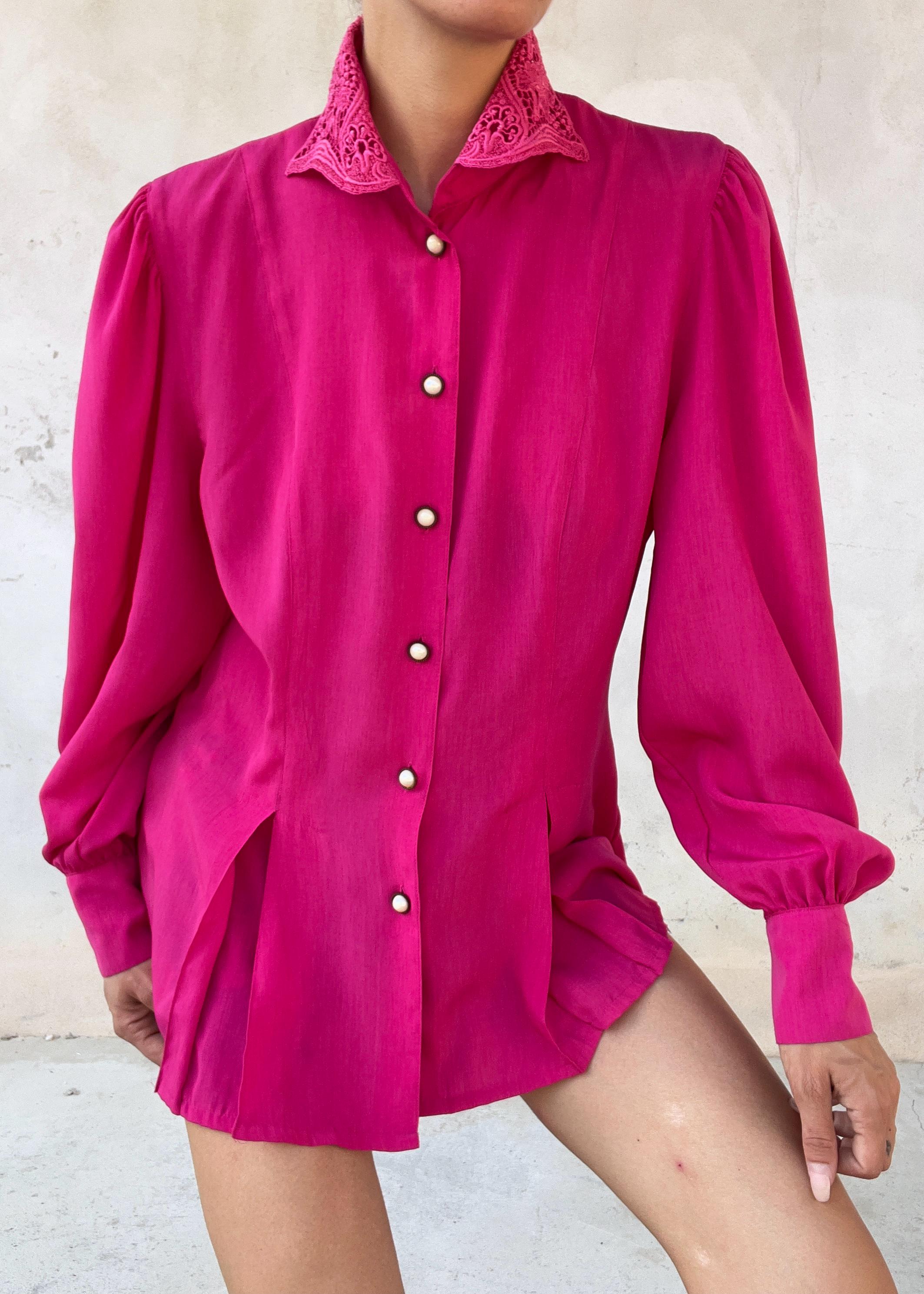Camicia Vintage Fucsia con Colletto in Pizzo
