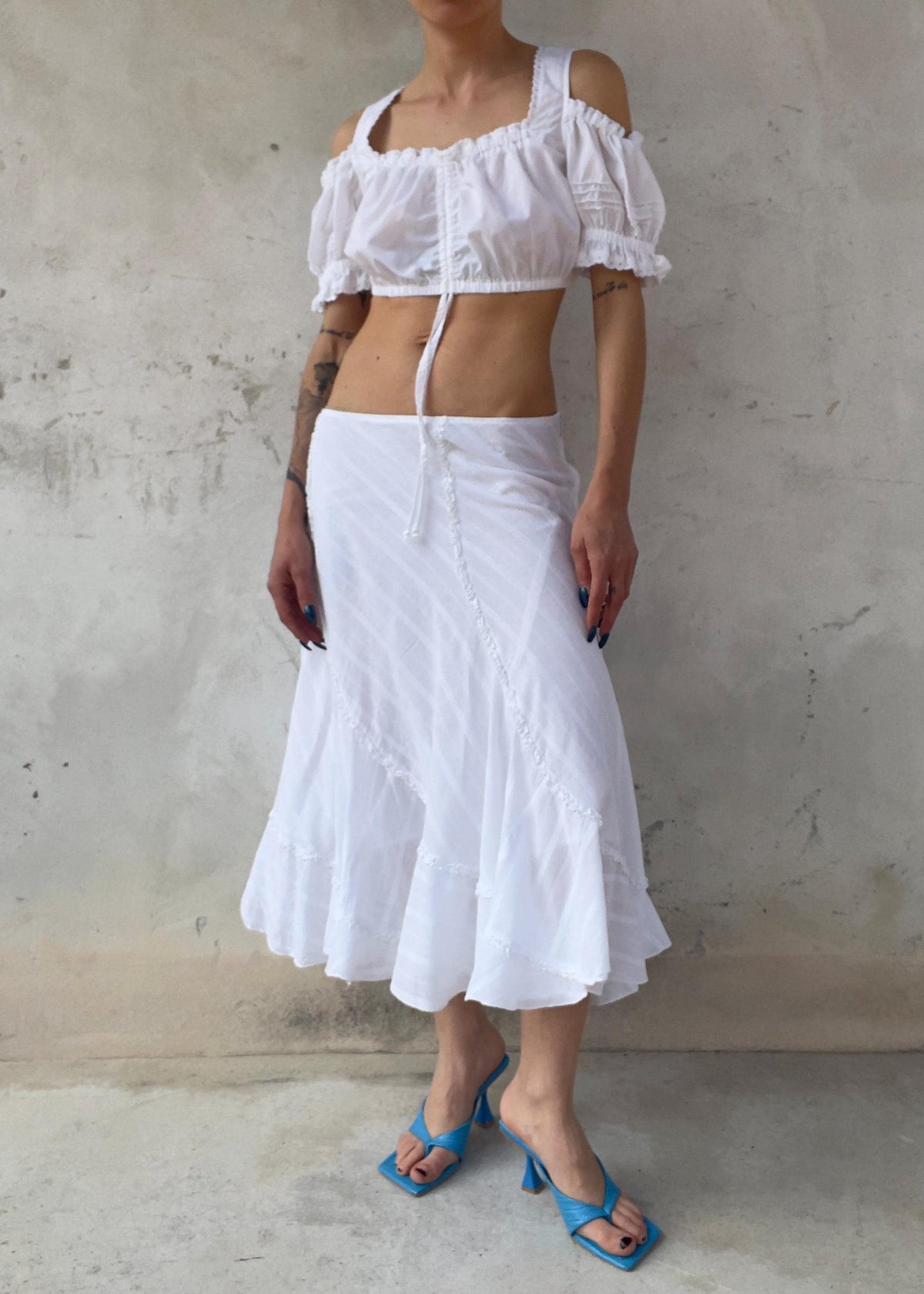 Top Crop Bianco Vintage con Maniche a Sbuffo
