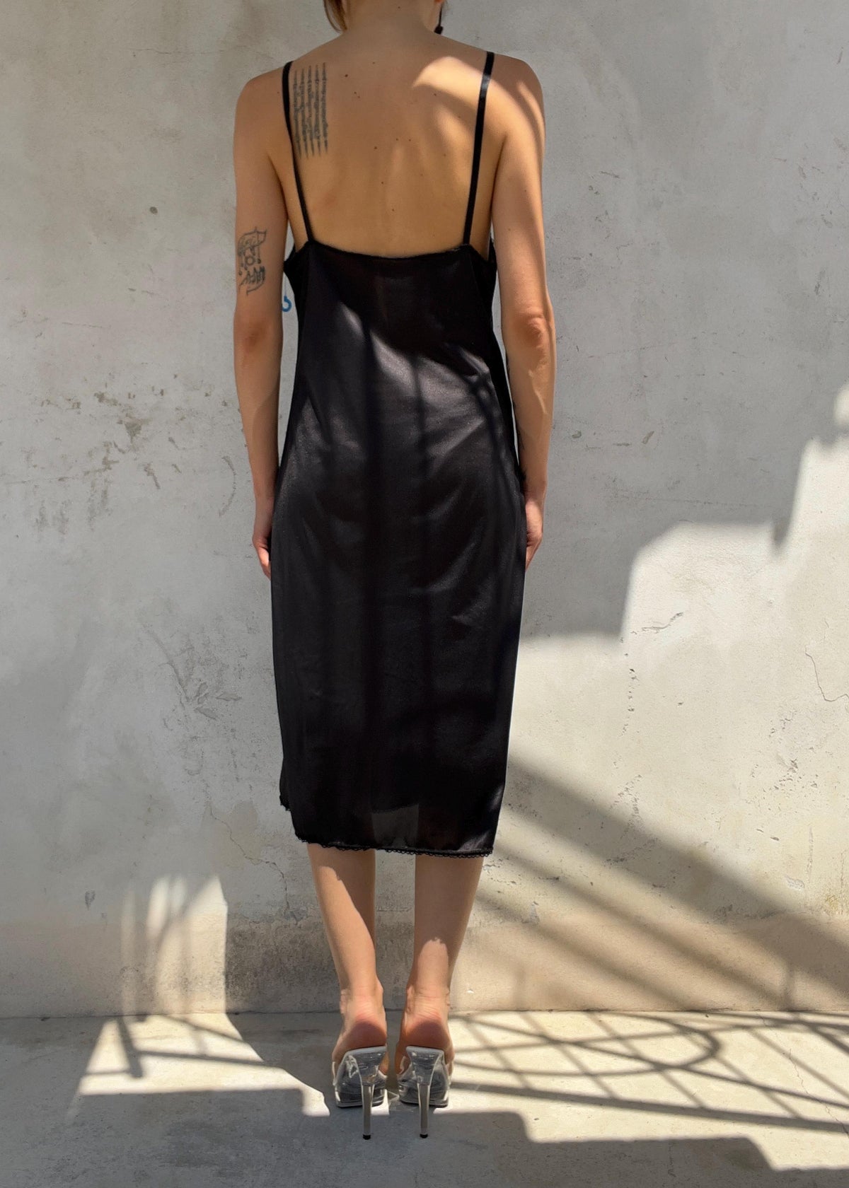 Abito Slip Dress Vintage Nero in Satin e Pizzo