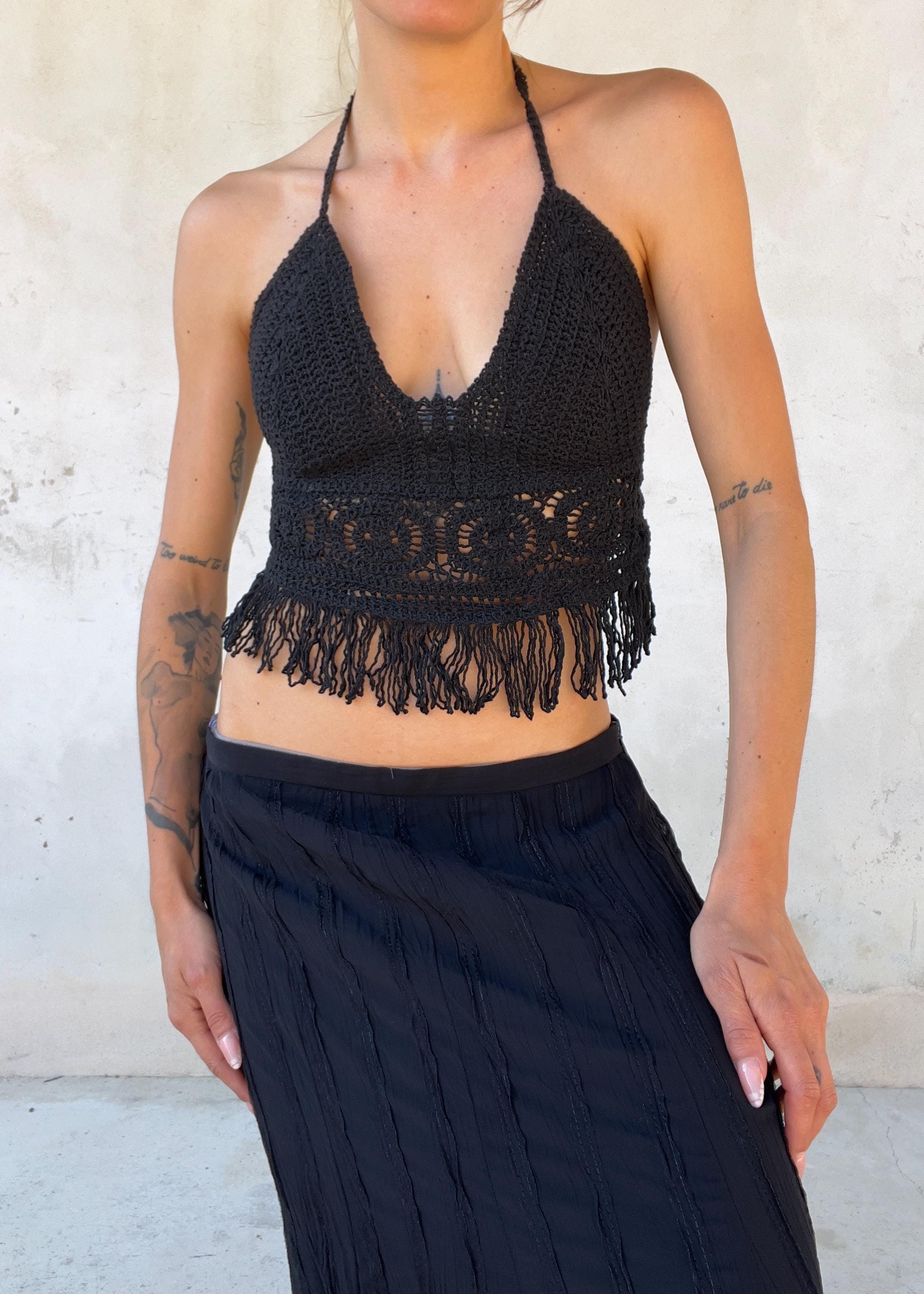 Top Crochet Nero Boho con Frange