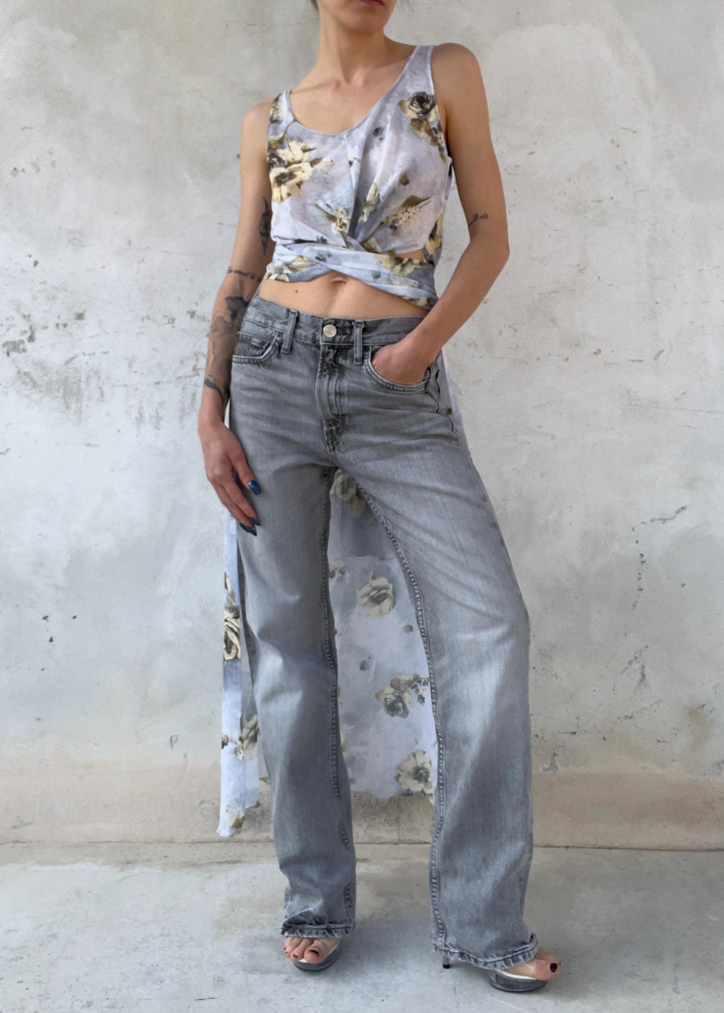 Abito Lungo Vintage Floreale con Spacchi Laterali
