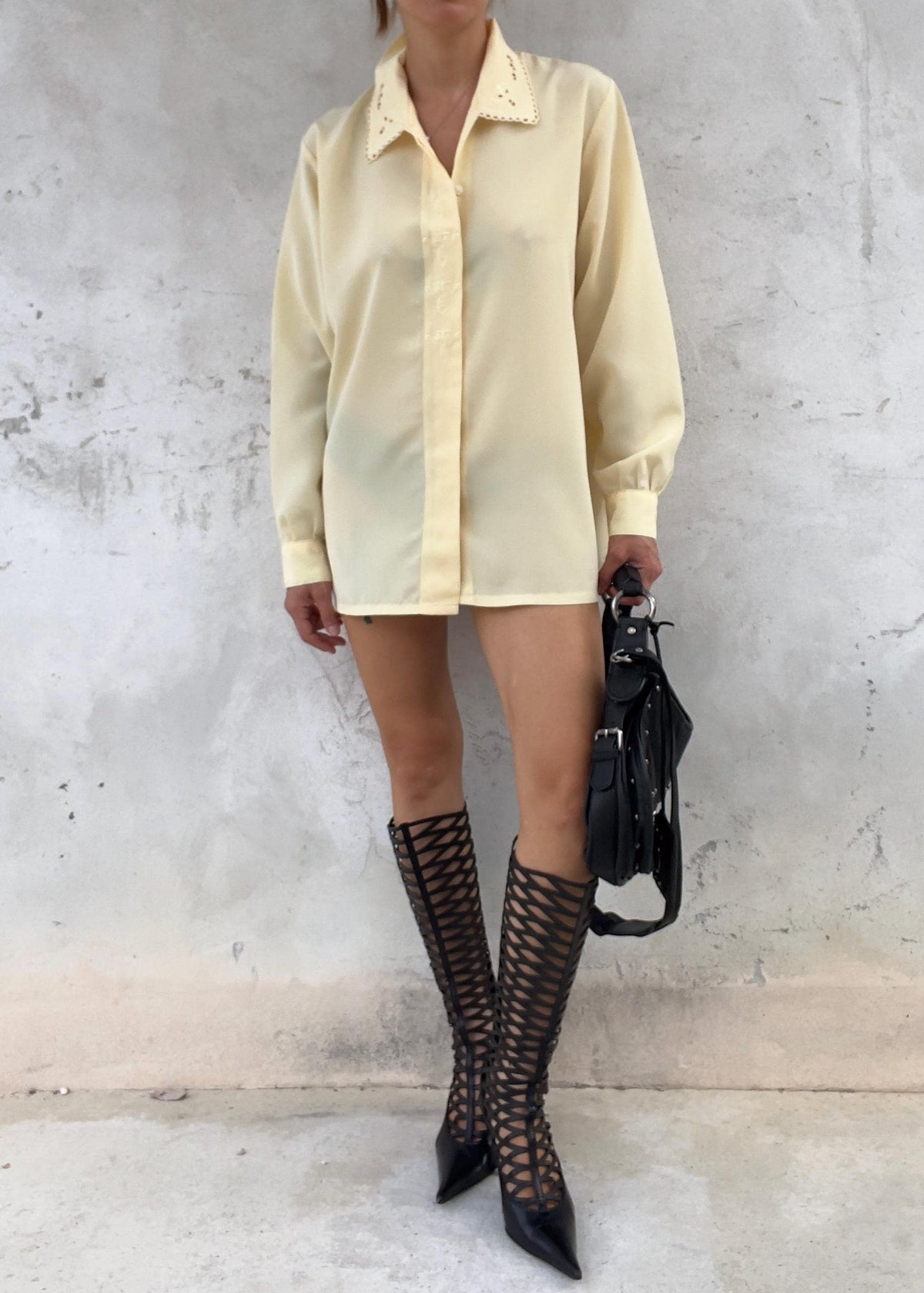 Camicia Vintage Y2K Giallo Burro con Colletto Ricamato