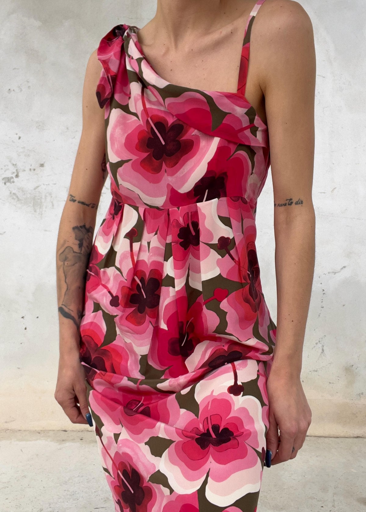 Abito Love Moschino in Seta Rosa