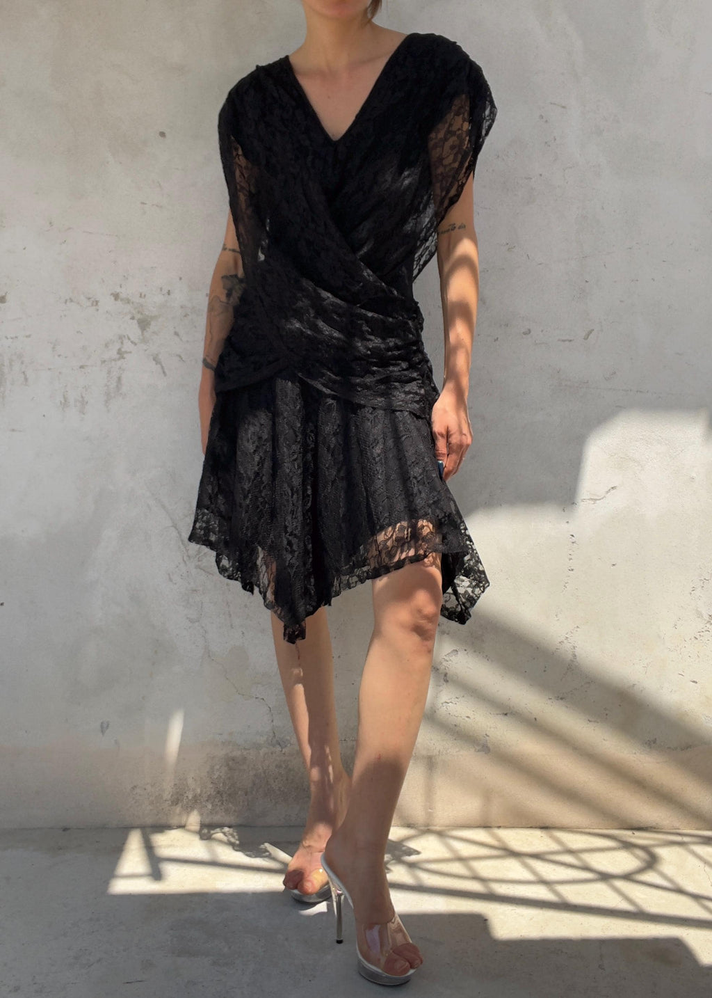 Abito Vintage in Pizzo Nero Drappeggiato