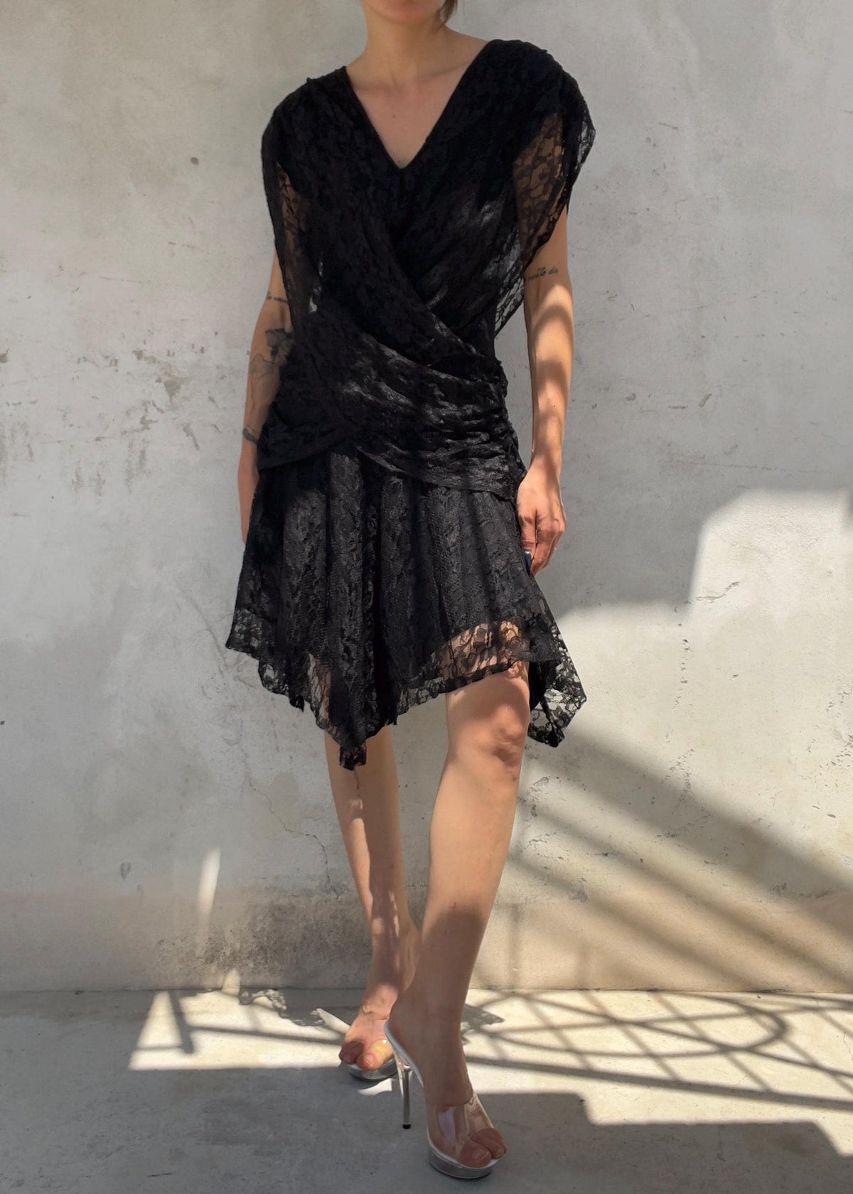Abito Vintage in Pizzo Nero Drappeggiato