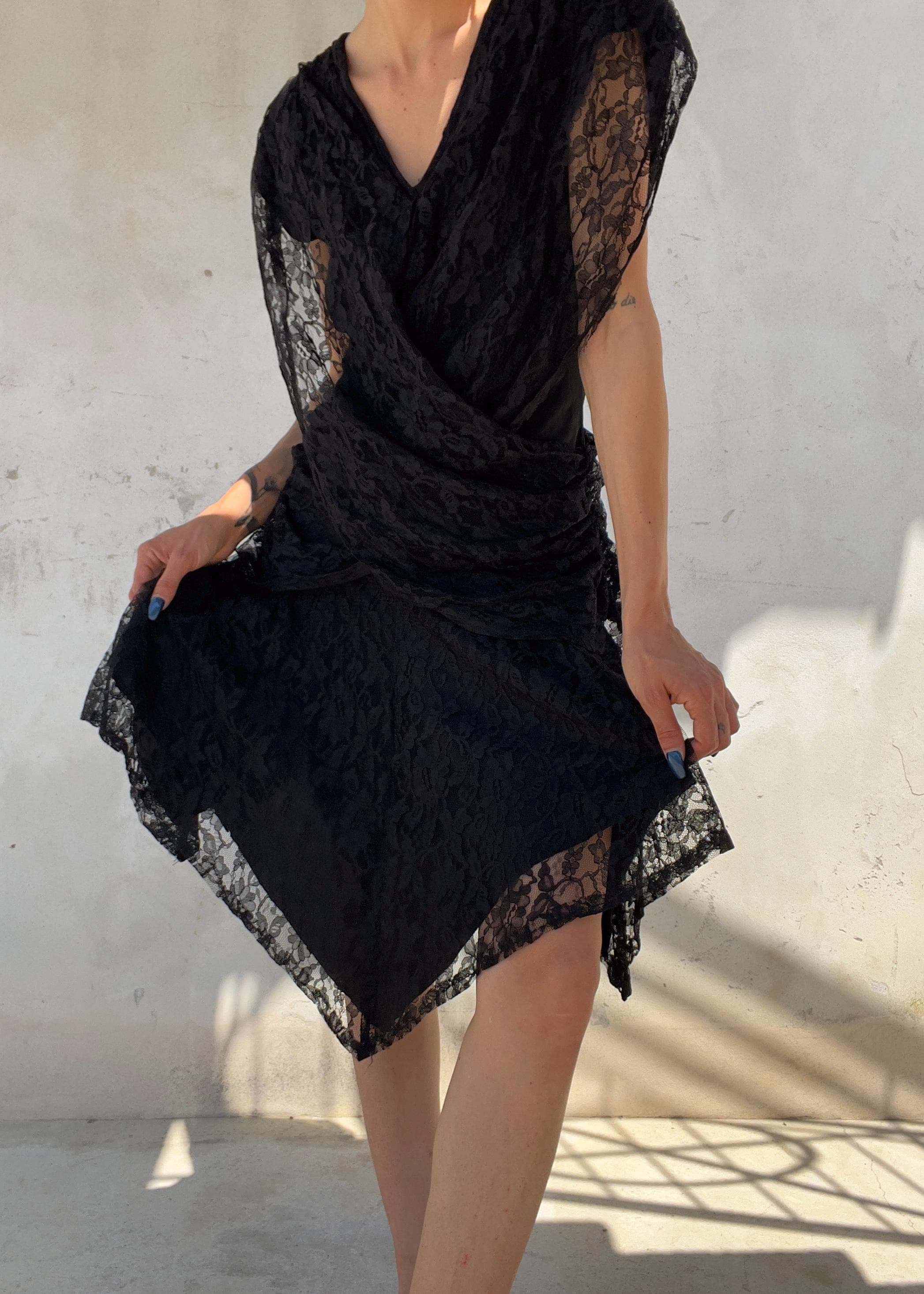 Abito Vintage in Pizzo Nero Drappeggiato