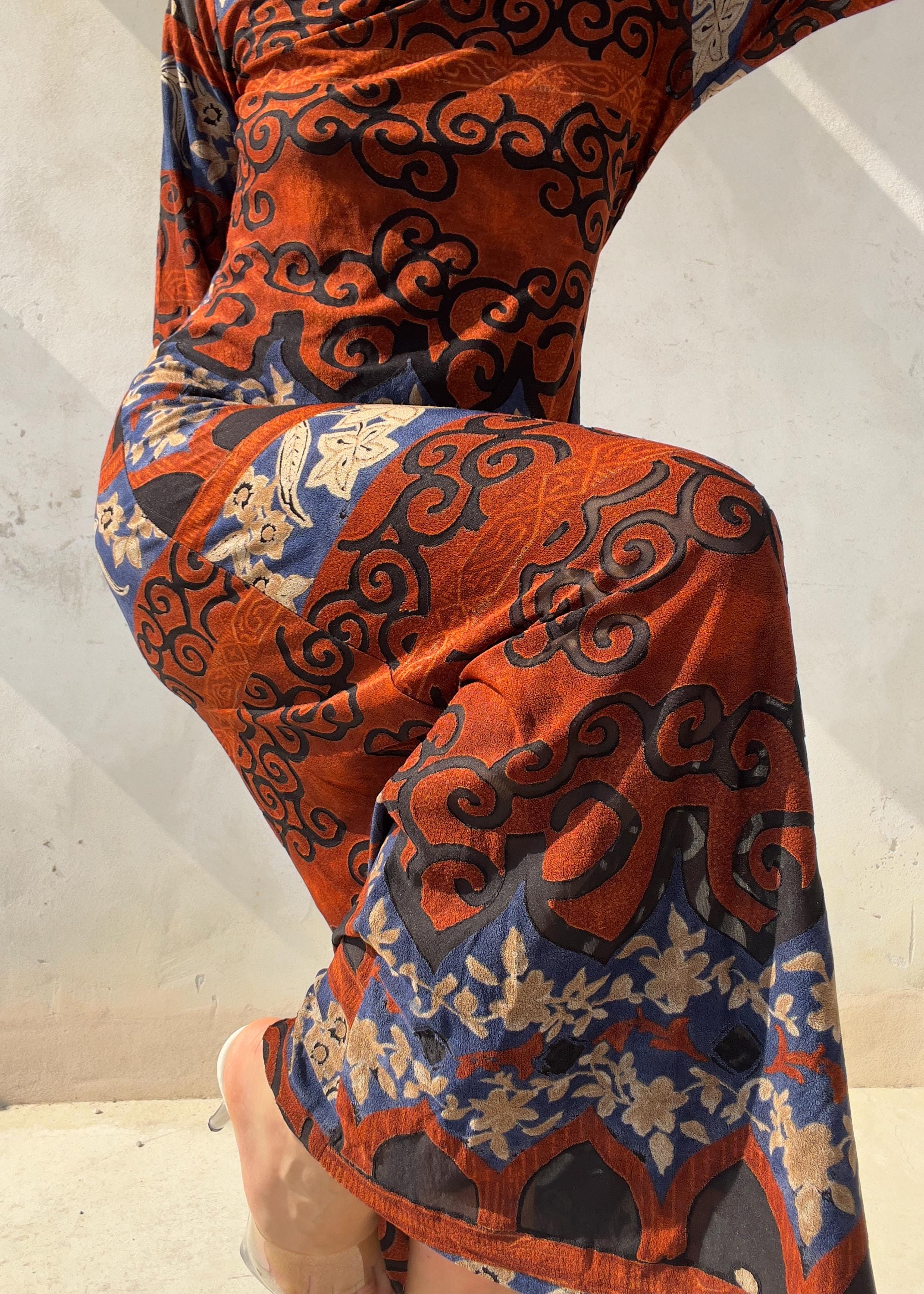 Abito Vintage Y2K Lungo con Stampa Ornamentale
