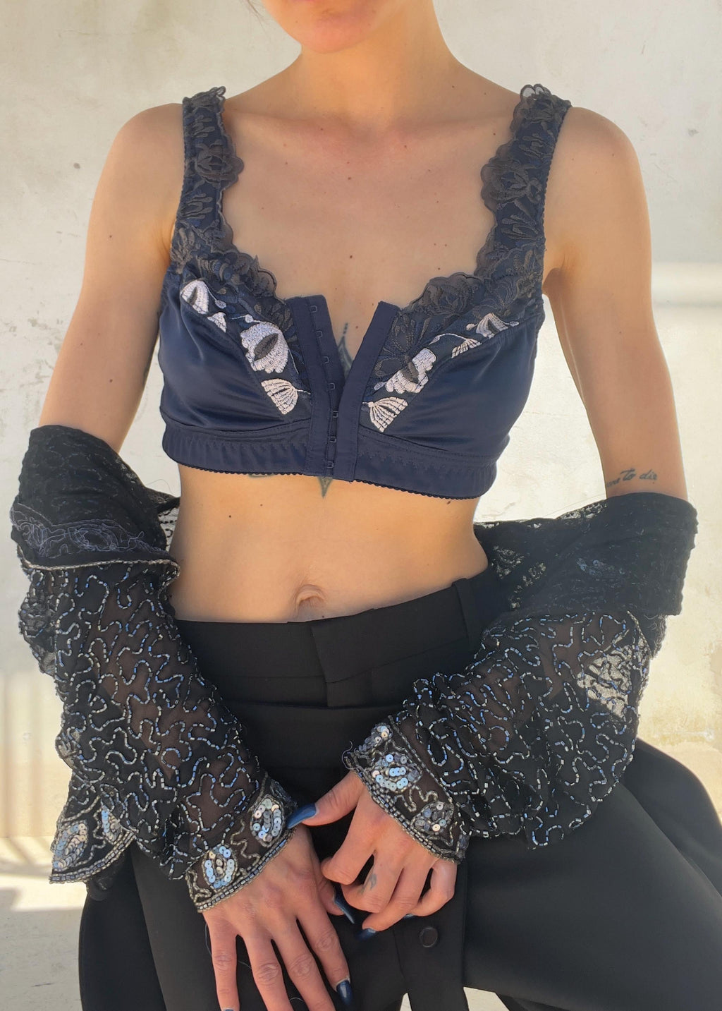 Bra Top Vintage Y2K Blu Navy in Pizzo Ricamato