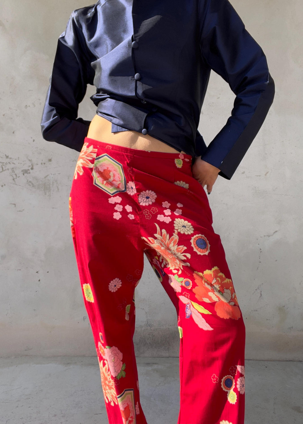 Pantaloni Vintage Y2K Rossi a Fiori Giapponesi
