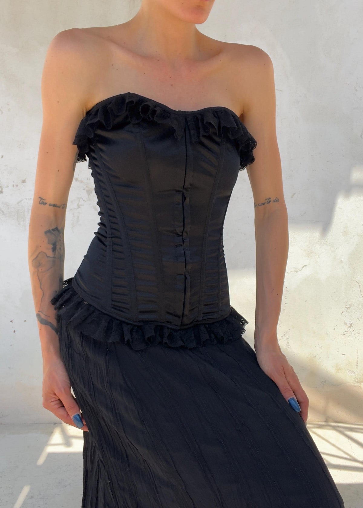 Corsetto Vintage Y2K Nero in Raso e Pizzo