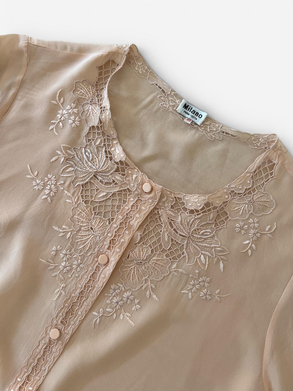 Camicia Vintage in Pura Seta Rosa Cipria con Ricami Floreali
