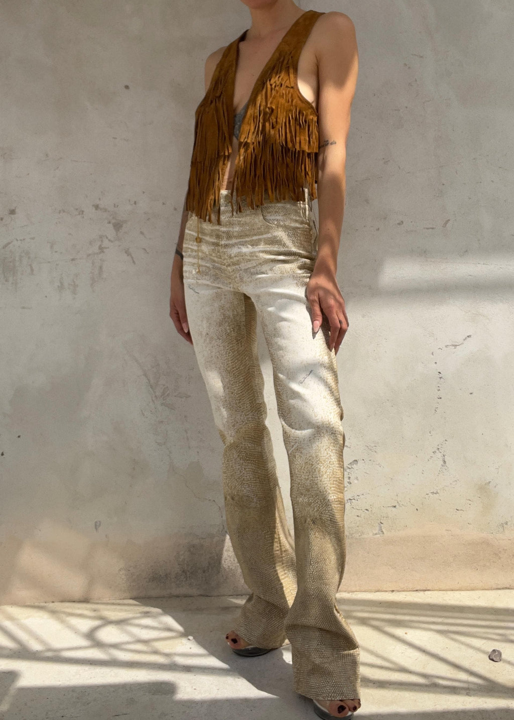 Gilet Vintage Y2K in Pelle Scamosciata Marrone con Frange