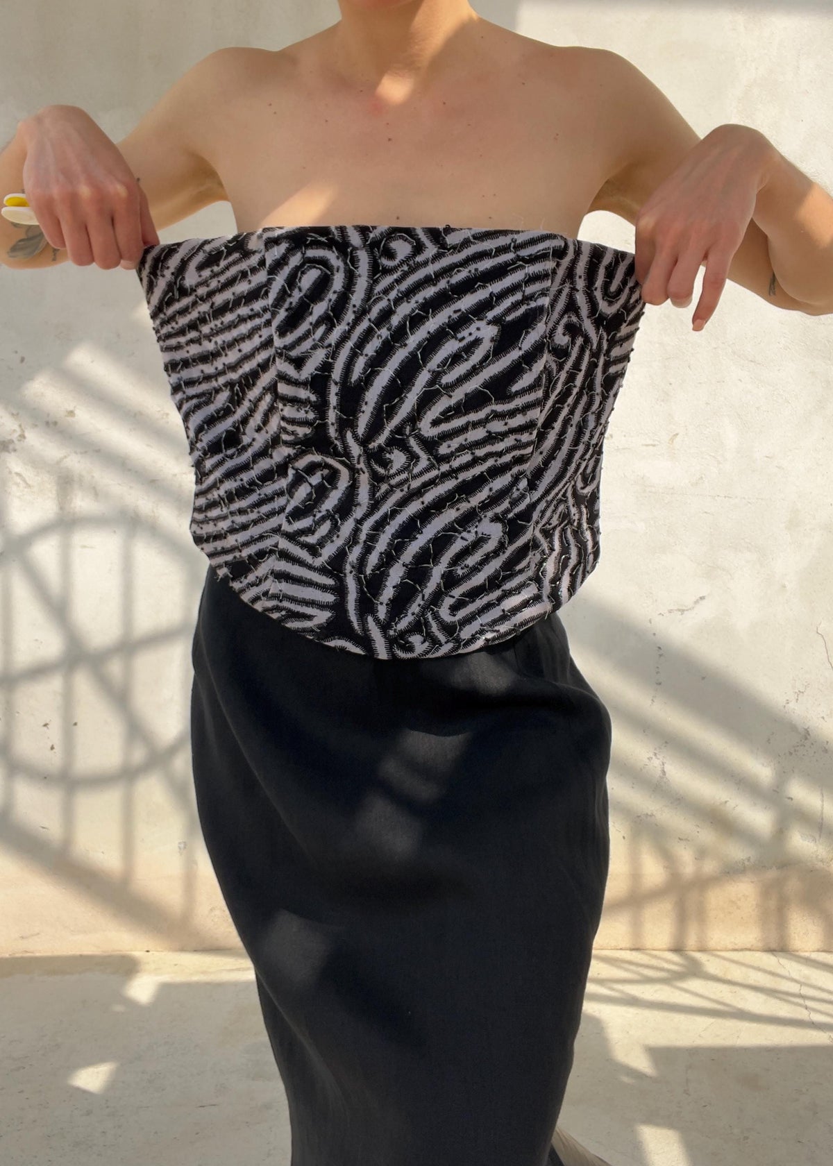 Corpetto Vintage Strapless Ricamato Bianco e Nero
