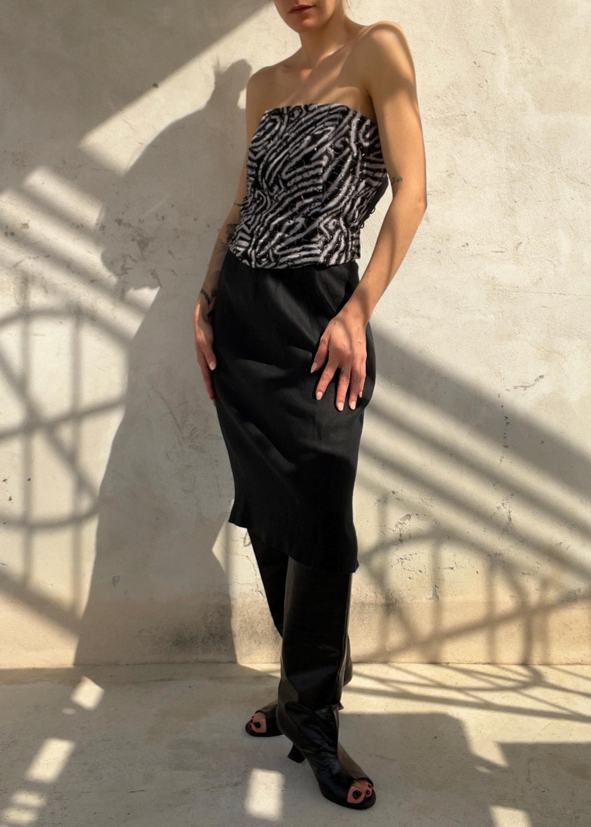 Corpetto Vintage Strapless Ricamato Bianco e Nero